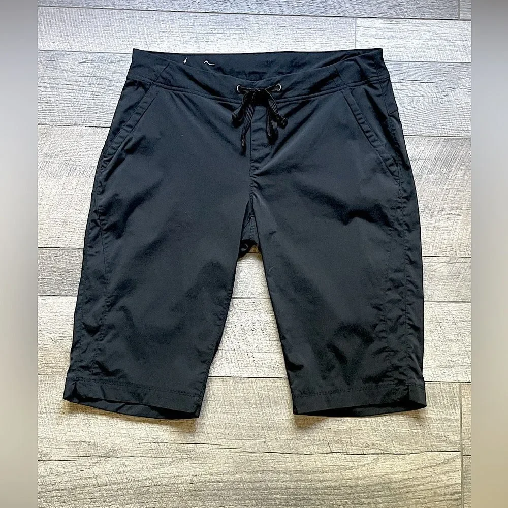Men’s, Lightweight (Polyester/Nylon Blend), Black, Columbia Shorts. Size 10.